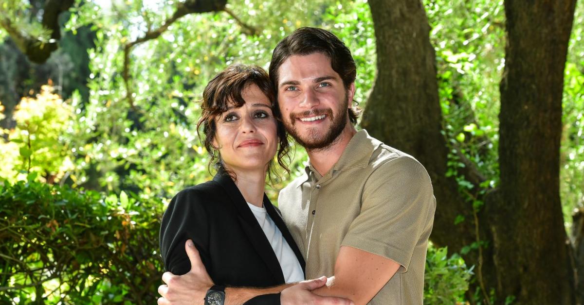 ascolti tv ieri sera domenica 22 marzo 2026 male milionario domina la prima serata tataranni ecco i dati auditel