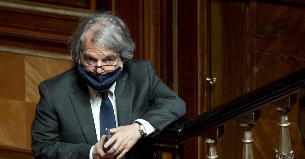 Rigore alla europea e porcate alla italiana: pochi soldi per la gente comune, aumenti vergognosi per Brunetta e il Cnel Rigore alla europea e porcate alla italiana: pochi soldi per la gente comune, aumenti vergognosi per Brunetta e il Cnel