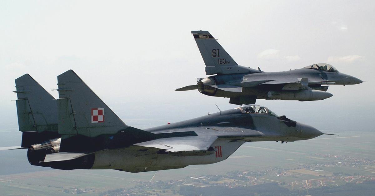 Russia accusa Ucraina e Uk: "Sventato piano per dirottare nostro Mig 31 con missile ipersonico, ci avrebbero incolpato per attacco a Nato"