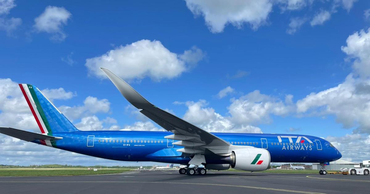 Festività amare, il rincaro dei trasporti blocca il ritorno a casa degli studenti: aumento del 30% per i treni, del 78% per i voli Festività amare, il rincaro dei trasporti blocca il ritorno a casa degli studenti: aumento del 30% per i treni, del 78% per i voli