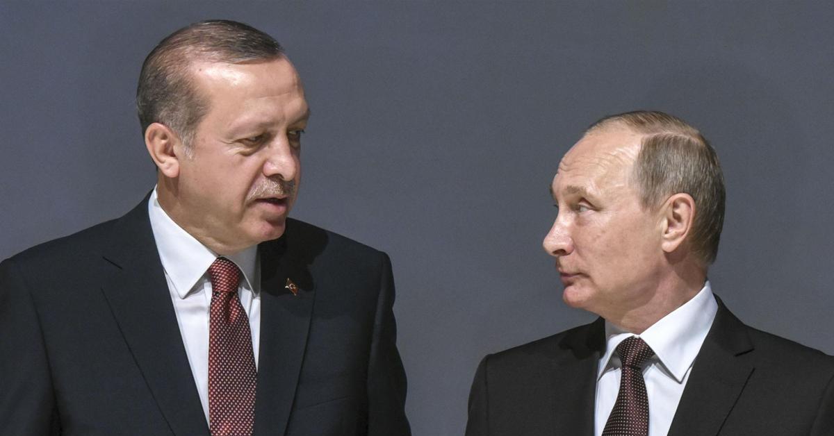 Ucraina, Erdogan annuncia "colloquio con Putin per parlare della pace"; Trump: "Da Kiev nessuna gratitudine verso gli Usa"