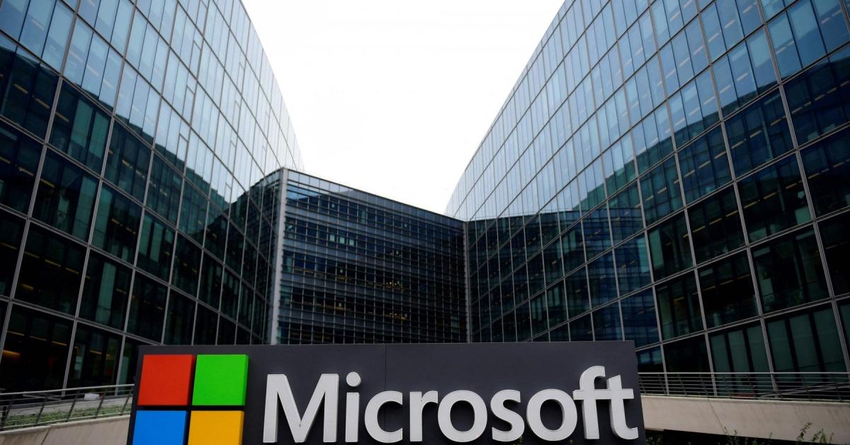 microsoft interrompe rapporti con israele stop a utilizzo cloud azure da parte del mossad e idf per sorveglianza di massa palestinesi a gaza