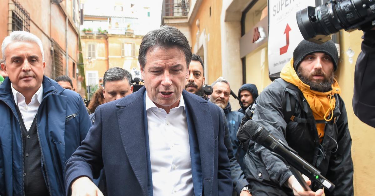 Conte gioca a nascondino, ma il Movimento scompare tra territori abbandonati e un campo largo sempre più stretto Conte gioca a nascondino, ma il Movimento scompare tra territori abbandonati e un campo largo sempre più stretto