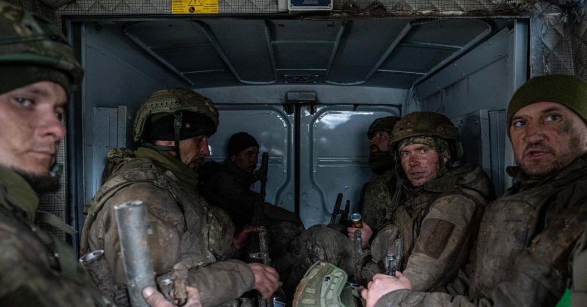 Deportazioni USA Ucraina: quando i rifugiati di guerra diventano carne da macello; un accordo cinico tra Washington e Kiev trasforma l Deportazioni USA Ucraina: quando i rifugiati di guerra diventano carne da macello; un accordo cinico tra Washington e Kiev trasforma l