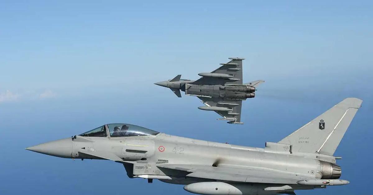 Il DPP Difesa 2025 2027 pianifica il futuro militare italiano: sempre più stretto l’allineamento con la NATO contro il "nemico inesistente russo" Il DPP Difesa 2025 2027 pianifica il futuro militare italiano: sempre più stretto l’allineamento con la NATO contro il "nemico inesistente russo"