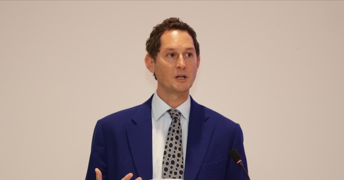 Eredità Agnelli, servizi sociali di 1 anno per John Elkann, versati con Lapo e Ginevra €183mln all’erario per estinguere debito tributario Eredità Agnelli, servizi sociali di 1 anno per John Elkann, versati con Lapo e Ginevra €183mln all’erario per estinguere debito tributario