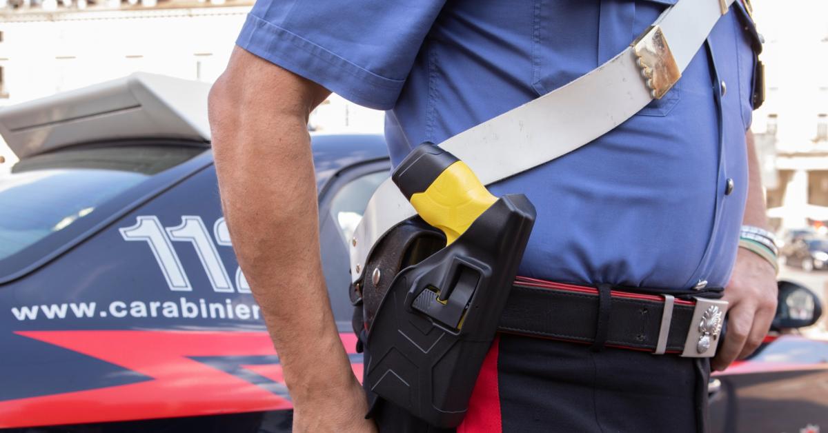 Napoli, colpito col taser dai Carabinieri, intervenuti per sedare una lite nel quartiere Chiaia,  morto 35enne italiano di origini nordafricane