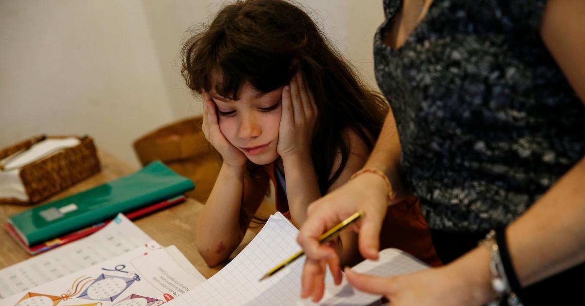 Trieste, bimba di 8 anni prelevata da scuola e trasferita in comunità, madre: "Non la vedo da febbraio, aveva denunciato abusi da parte del padre"