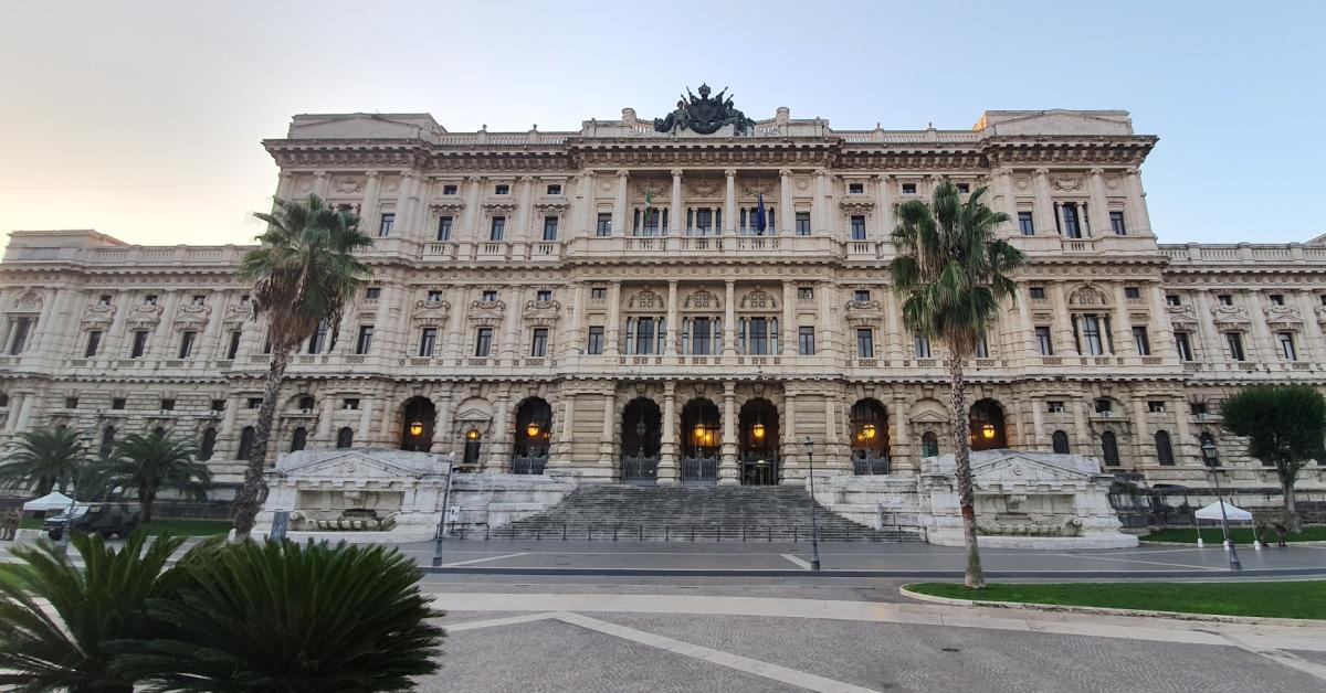 Permessi Legge 104 validi anche di notte: la Cassazione rafforza i diritti delle famiglie e dei caregiver senza indebolire le imprese Permessi Legge 104 validi anche di notte: la Cassazione rafforza i diritti delle famiglie e dei caregiver senza indebolire le imprese