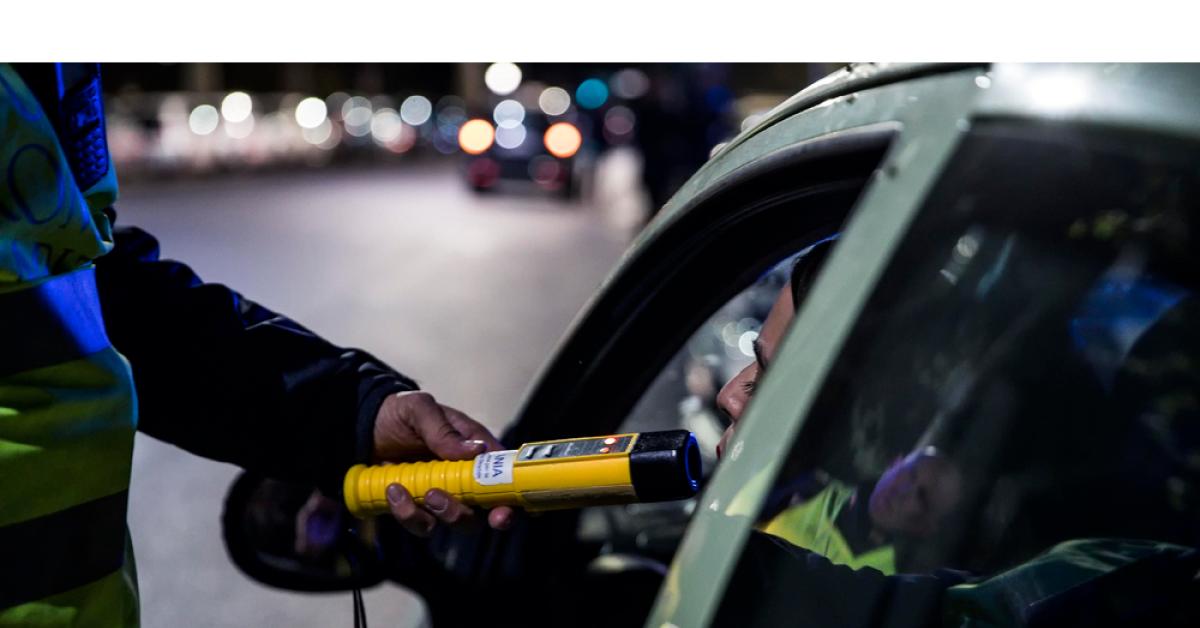 Alcoltest, Cassazione sulle 2 rilevazioni obbligatorie: “Vale quella più favorevole al conducente, errato considerare solo la prima”