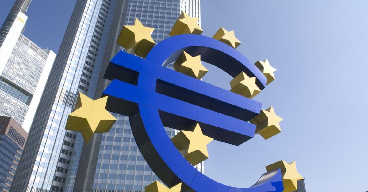 Ue, BCE avverte: “Tenere a casa almeno 70€ in contanti per coprire bisogni di 72h”; il rischio attachi hacker ai sistemi interbancari dei pagamenti