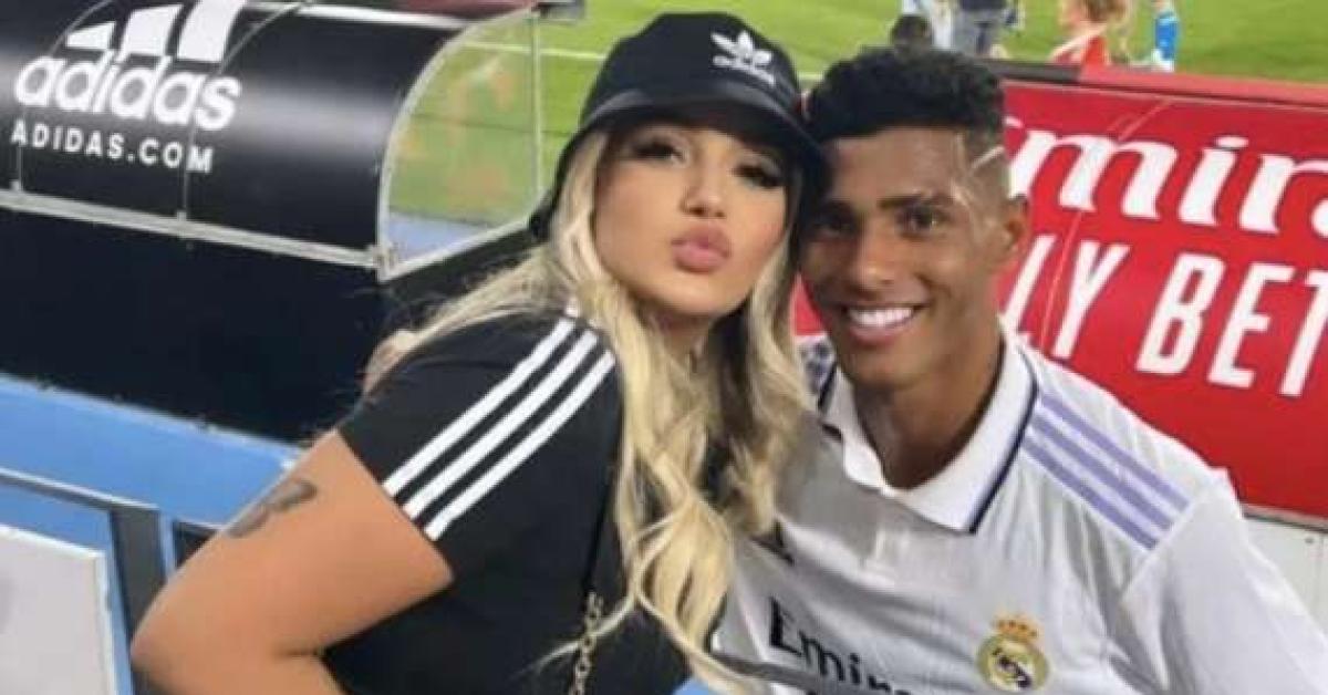 YMYNY Bambini Luce Notturna Lampada Da Calcio Lampada 3D Ragazzo LED Paris Saint Germain 16 Colori Usb Ricaricabile Regali Di Calcio Per Bambini Compleanno 84100228