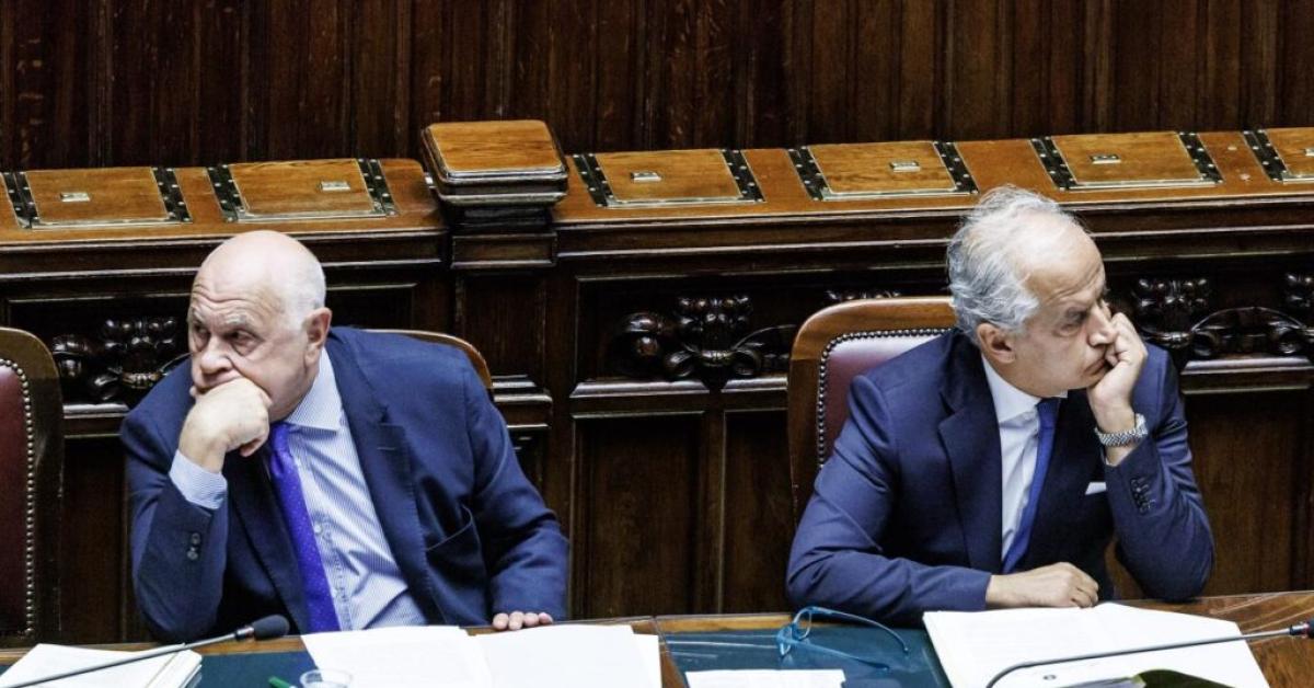 Giorgia Meloni prepara il piano B: se il referendum va male, Nordio rischia di pagare per tutti Giorgia Meloni prepara il piano B: se il referendum va male, Nordio rischia di pagare per tutti
