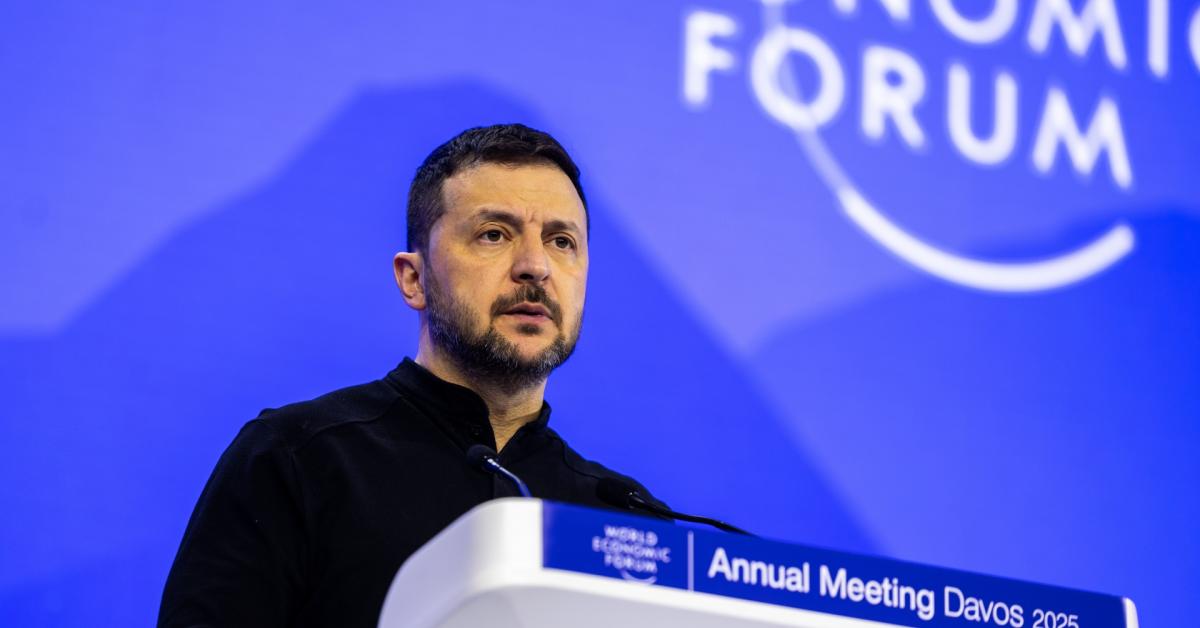 Zelensky lancia allarme contro "nemico inesistente" russo: "Italia potrebbe essere prossimo bersaglio", ma noi non siamo suo campo di battaglia