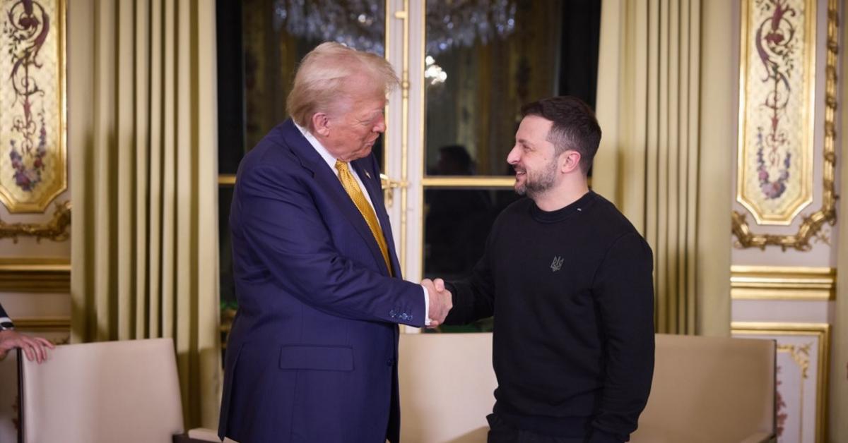 Ucraina, Trump tende la mano a Zelensky: dagli Usa informazioni di intelligence a Kiev per colpire infrastrutture energetiche in Russia