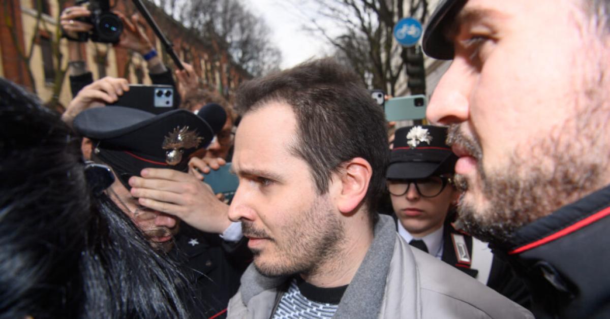 garlasco sempio chiamato in questura da medico legale cattaneo per analisi antropometriche di mani piedi peso caviglie braccia e statura da Ilgiornaleditalia.it garlasco sempio chiamato in questura da medico legale cattaneo per analisi antropometriche di mani piedi peso caviglie braccia e statura