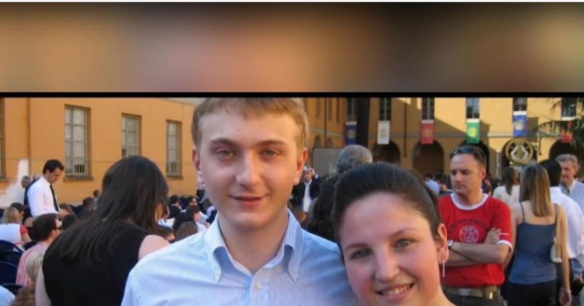 Garlasco, "Alberto Stasi innocente, la nuova perizia lo scagiona", delitto Poggi verso la svolta: "Orario morte attorno alle 11, non alle 9:35" Garlasco, "Alberto Stasi innocente, la nuova perizia lo scagiona", delitto Poggi verso la svolta: "Orario morte attorno alle 11, non alle 9:35"
