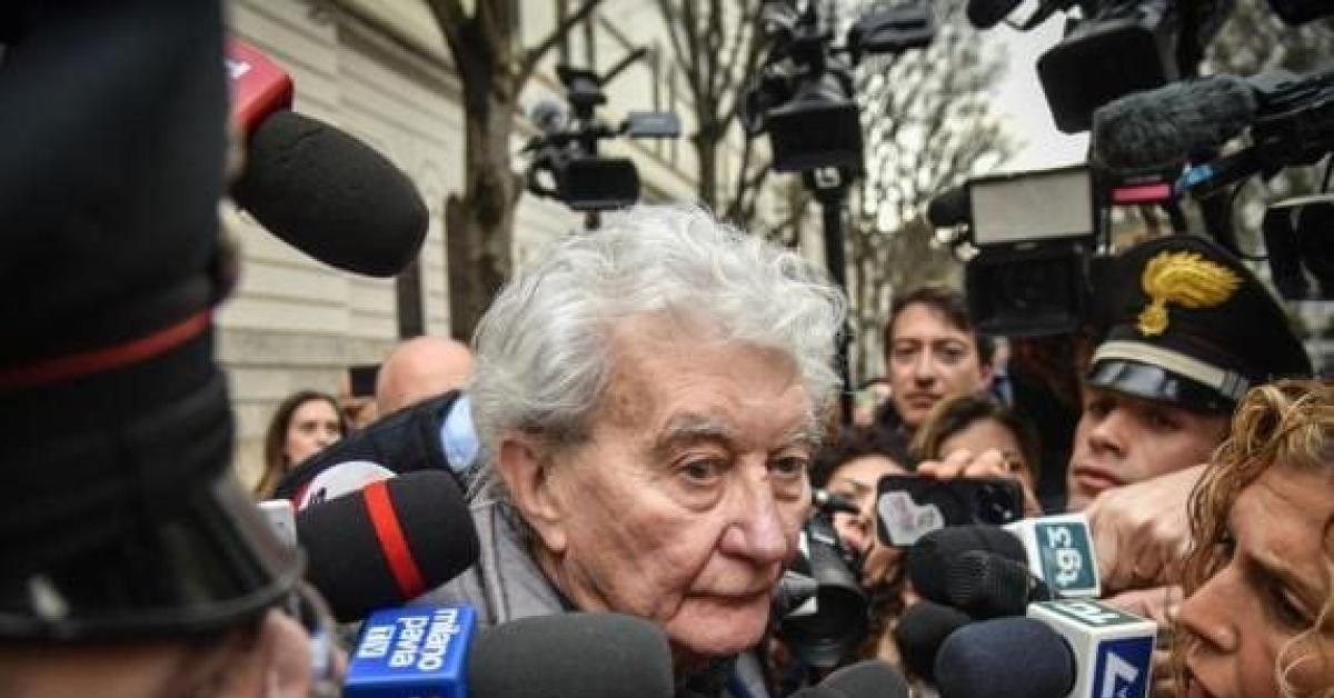 Garlasco, incontro Sempio Lovati dopo il caso Corona, ipotesi sostituzione del legale, la madre: "Lo scegliemmo perché costava poco"