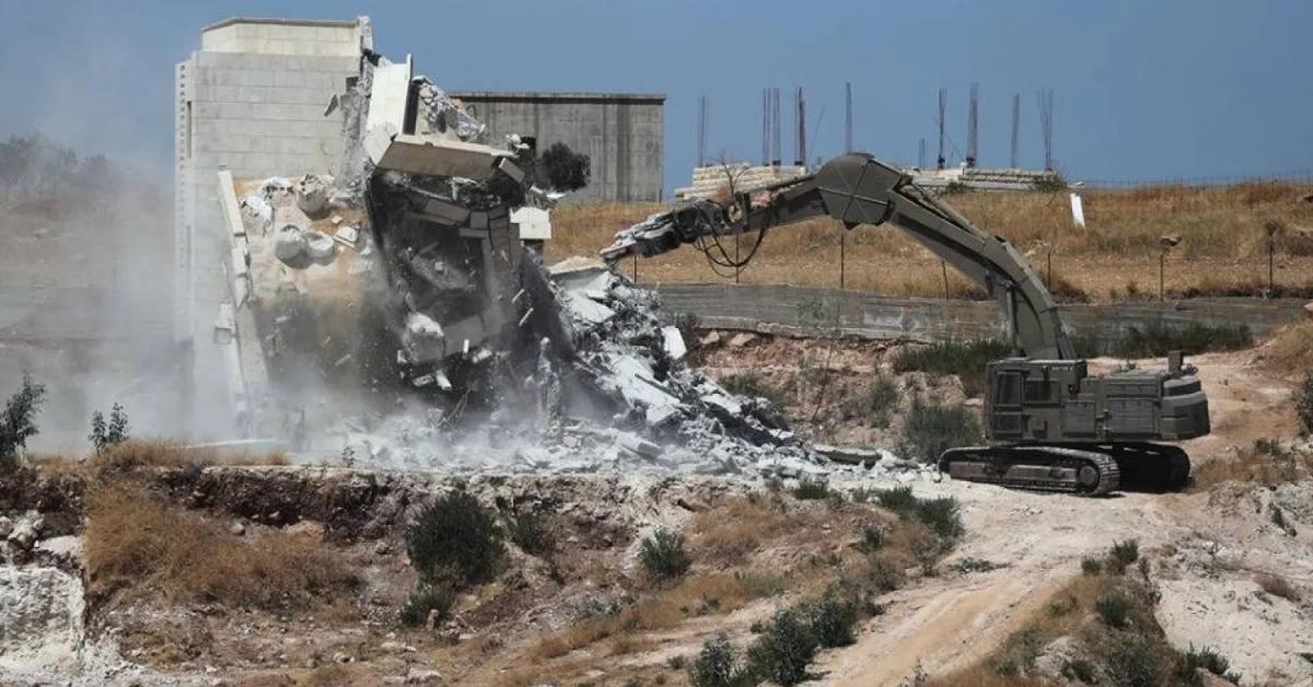 Gerusalemme Est, palestinesi obbligati da Israele a demolire proprie case, Ong: "Se non lo fanno, devono pagare Idf per distruggerle e multa fino a $26mila"