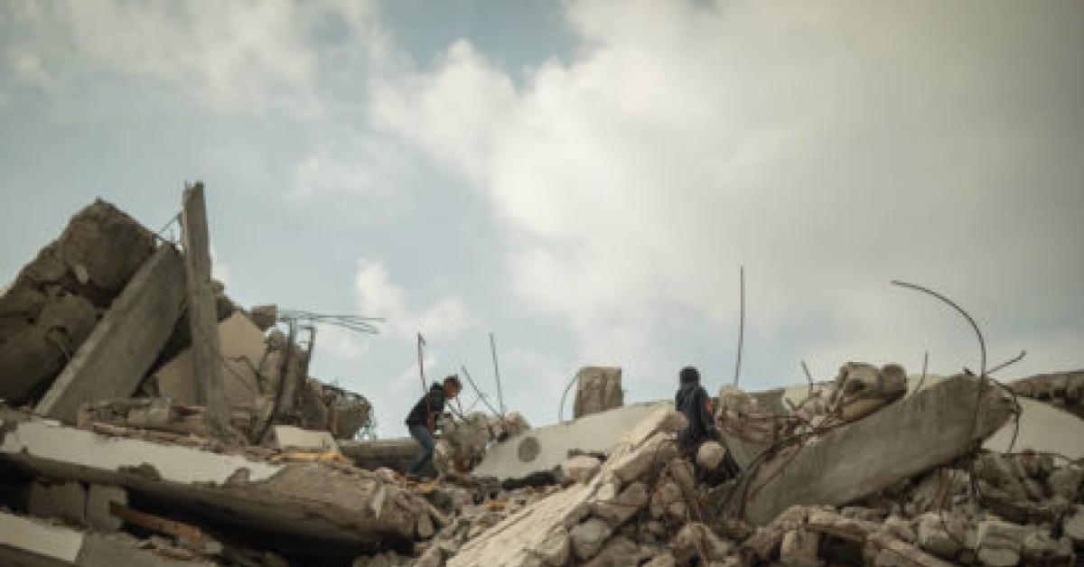 Gaza, Striscia ridotta in macerie da Israele, studio Onu: "Devastazione sistematica, è un deserto, l’82% è zona di combattimento"