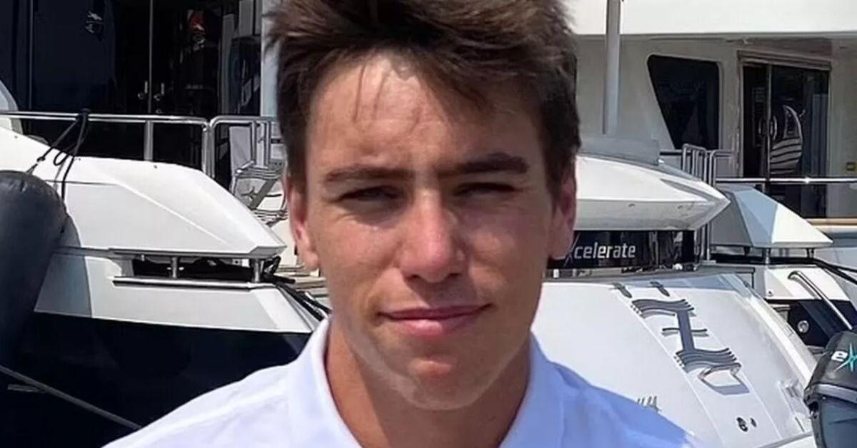 Bayesian, marinaio di guardia Griffiths ammette colpevolezza nell’affondamento: “Potevo chiudere prima i portelloni a prua e chiamare il capitano” Bayesian, marinaio di guardia Griffiths ammette colpevolezza nell’affondamento: “Potevo chiudere prima i portelloni a prua e chiamare il capitano”