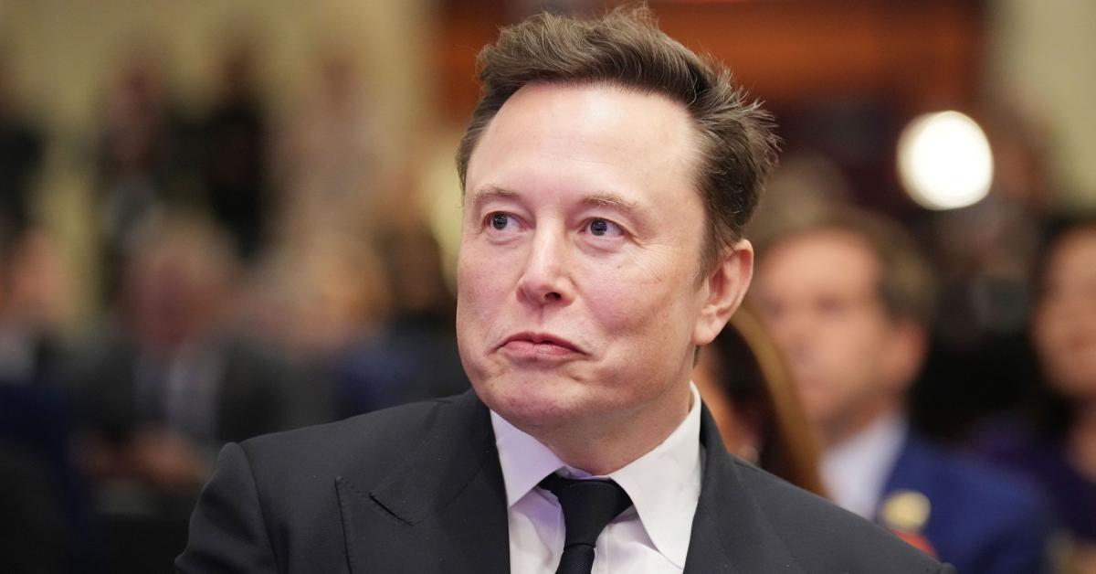 Tesla offre a Elon Musk mille miliardi di dollari per rimanere alla guida del gruppo Tesla offre a Elon Musk mille miliardi di dollari per rimanere alla guida del gruppo