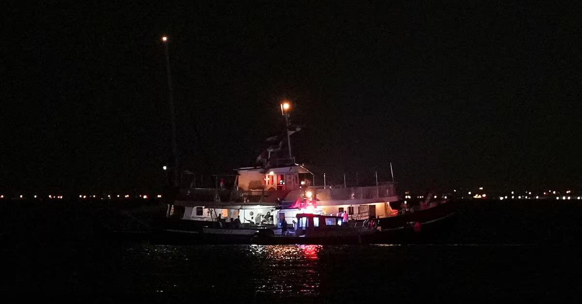 Global Sumud Flotilla, drone su Greta Thunberg? Nave in fiamme davanti alla Tunisia, ma le autorità smentiscono tutto!