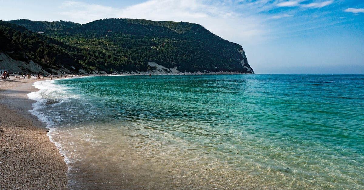 Il caso Marche, una regione di confine, terremotata, misconosciuta, dove la campagna elettorale scorre carsica Il caso Marche, una regione di confine, terremotata, misconosciuta, dove la campagna elettorale scorre carsica