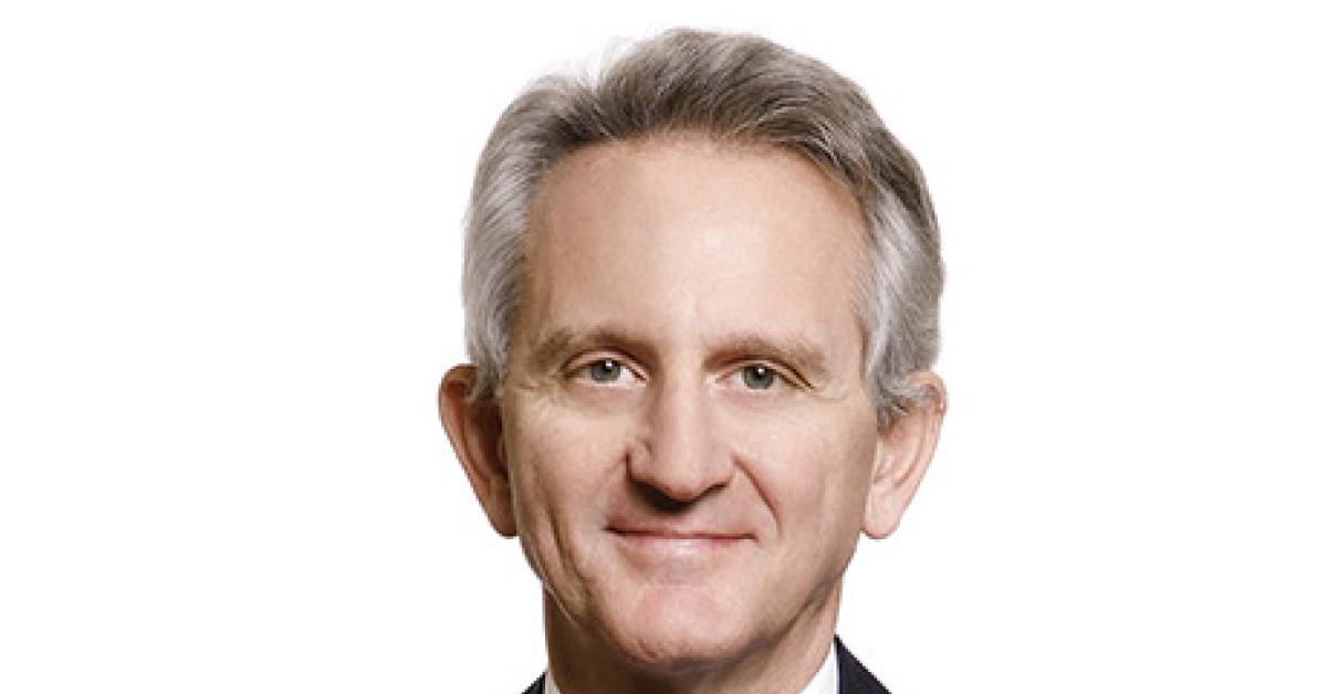 Mediobanca, Alberto Nagel si dimette da CEO dopo 22 anni, la lettera ai dipendenti citando Orazio: "La Grecia, conquistata dai Romani, conquistò il selvaggio vincitore"
