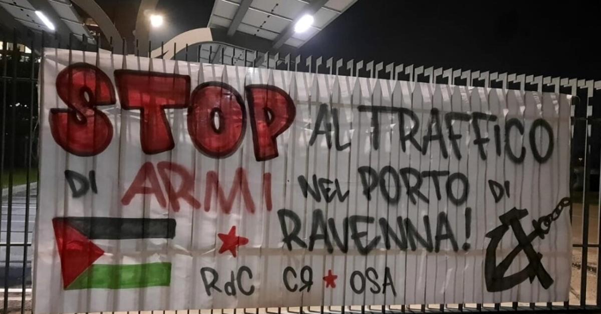 porto di ravenna fermati dai camalli due container di esplosivi diretti in israele sindaco non siamo complici del genocidio a gaza