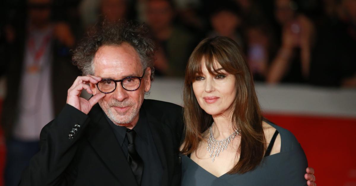 Monica Bellucci e Tim Burton si sono lasciati dopo 3 anni, si erano conosciuti nel 2022 al Festival Lumière di Lione, lei aveva consegnato a lui un premio