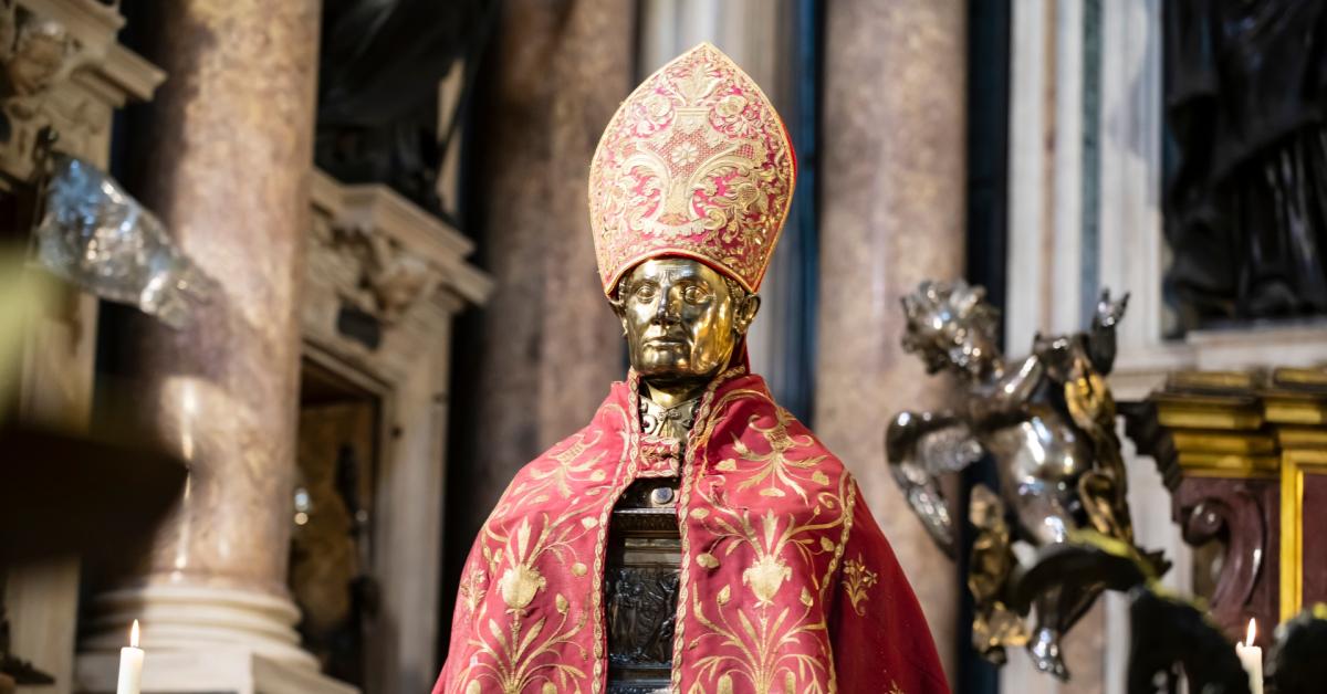 Miracolo di san Gennaro, il cardinale di Napoli Mimmo Battaglia si commuove: "È il sangue di ogni bambino di Gaza che esporrei in questa cattedrale"