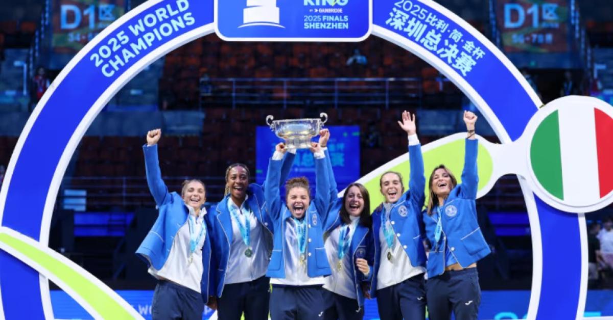 tennis la nazionale italiana femminile vince la sesta billie jean king cup e batte gli usa 2 0 secondo trionfo consecutivo dopo malaga video