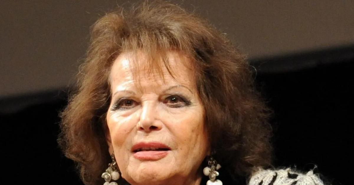Addio a Claudia Cardinale, morta a 87 anni nella sua casa parigina la diva del cinema di Luchino Visconti, Federico Fellini e Sergio Leone