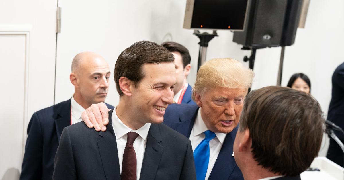 Il genero di Trump Jared Kusnher dietro alla posizione pro Israele del tycoon, "finanziò insediamenti illegali di Tel Aviv in Palestina"   RETROSCENA