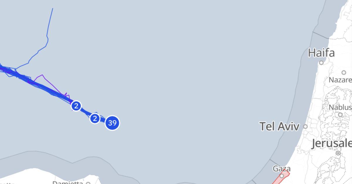 flotilla portavoce maria elena delia stanotte avvicinati da barche non identificate a luci spente e droni spagna avverte non entrate in zona esclusiva israeliana