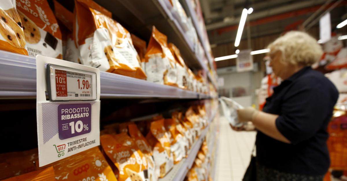 Sanzioni a Russia, Istat sbugiarda Ue: "Carrello della spesa italiano più caro del 25% dal 2021 al 2025, causa blocco import gnl da Mosca"