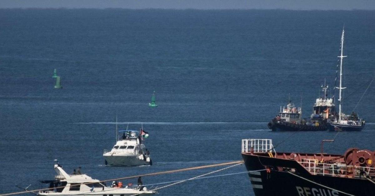 flotilla israele intercettate tutte le barche attivisti denunciano centinaia di volontari rapiti e portati su nave militare msc johannesburg