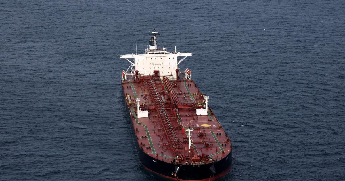 Tanker Boracay ripartito da Francia dopo 3 giorni di fermo: "Ha lanciato droni su Danimarca, trasporta carichi militari russi", Putin: "Pirateria"