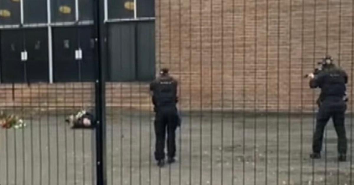 Accoltellamento Manchester, uno dei due civili ucciso dagli agenti, capo polizia Manchester: "È stato un errore", aperta inchiesta