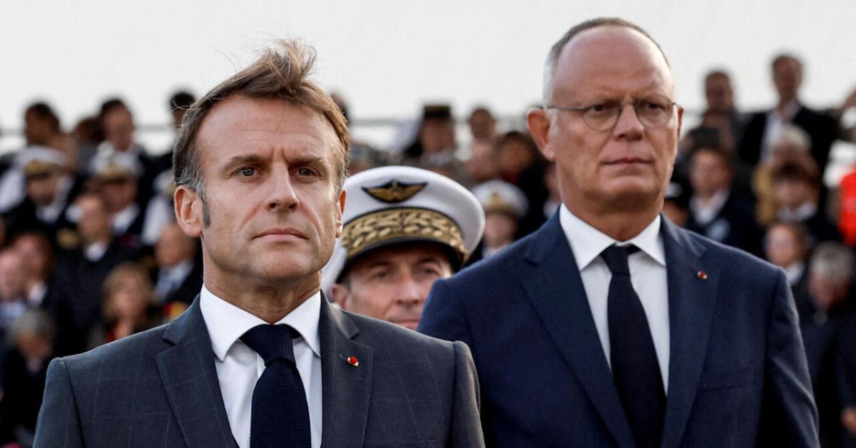 Francia, ex premier Philippe prende le distanze da Macron: "Indica elezioni presidenziali anticipate, urge uscire da crisi politica"
