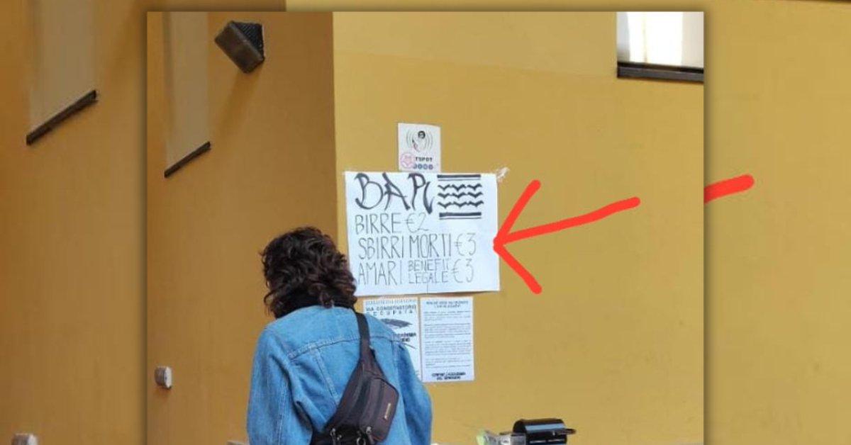 Università Statale di Milano occupata, esposto cartello choc con bevanda “sbirri morti” a 3€ fuori da “bar abusivo”, Lega: “Uno scempio” Università Statale di Milano occupata, esposto cartello choc con bevanda “sbirri morti” a 3€ fuori da “bar abusivo”, Lega: “Uno scempio”