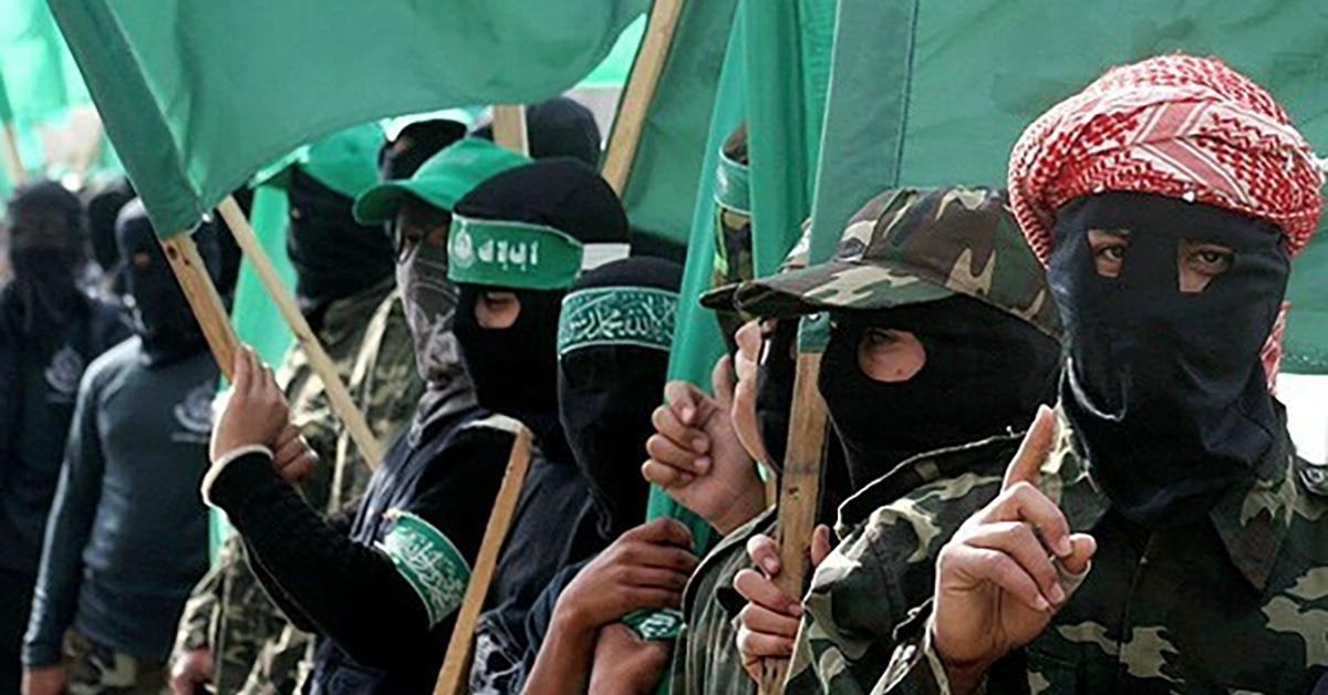 a 24 ore dal cessate il fuoco a gaza hamas torna a uccidere giustiziando la sua stessa gente i civili palestinesi