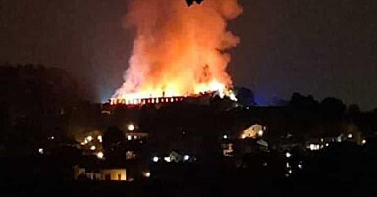 Lecco, in fiamme l