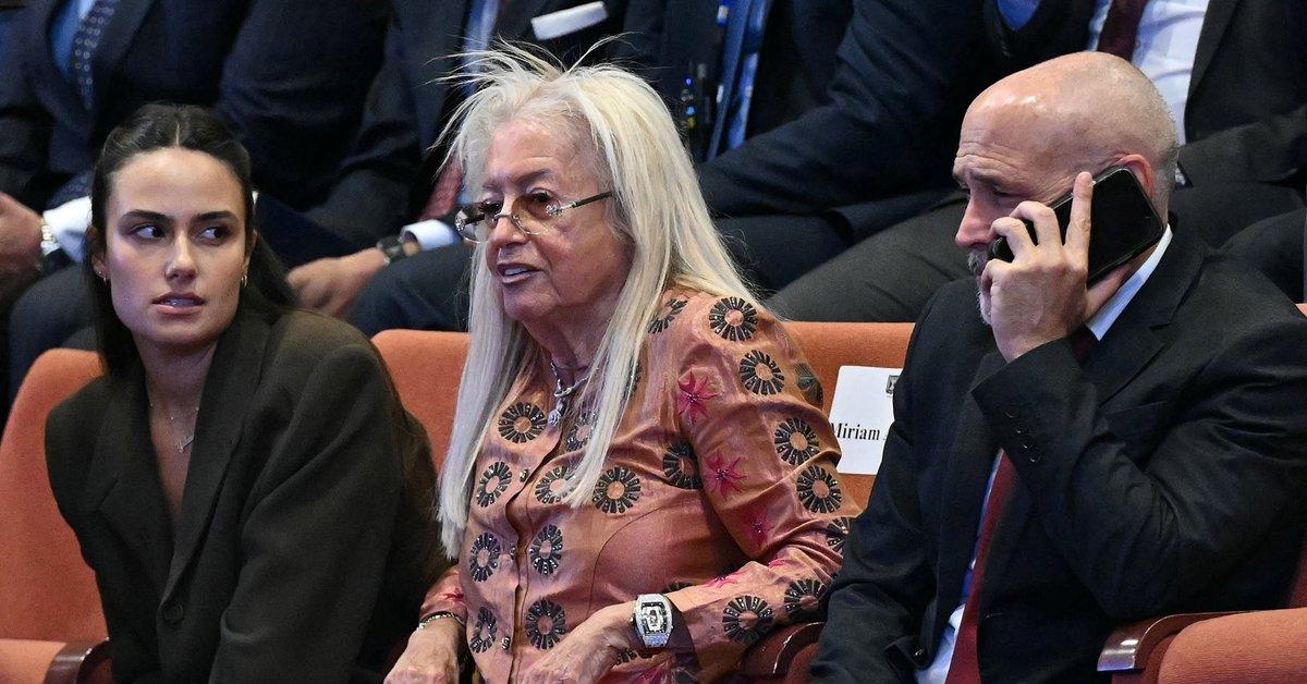 Gaza, 80enne israelo americana Miriam Adelson dietro a “piano di pace”: dai finanziamenti da oltre $100mln a Trump a spinta per liberare ostaggi Gaza, 80enne israelo americana Miriam Adelson dietro a “piano di pace”: dai finanziamenti da oltre $100mln a Trump a spinta per liberare ostaggi