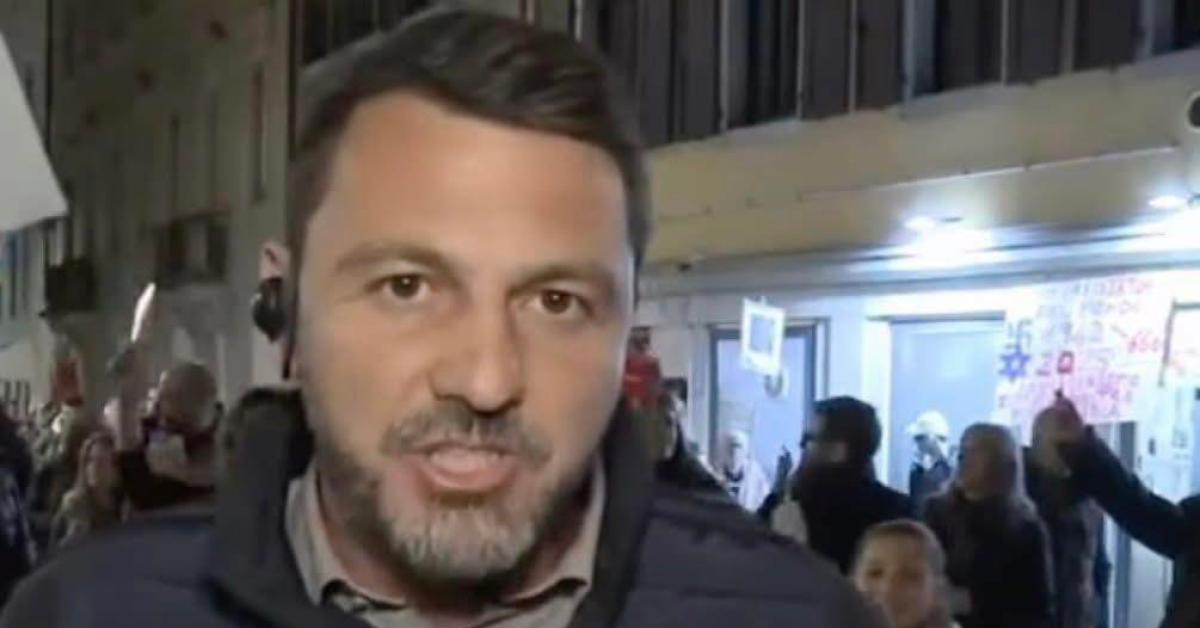 Italia Israele a Udine, giornalista Tg3 Jacopo Cecconi: “Gli azzurri possono eliminarli, almeno sul campo”, polemica FdI: “Imbarazzante” Italia Israele a Udine, giornalista Tg3 Jacopo Cecconi: “Gli azzurri possono eliminarli, almeno sul campo”, polemica FdI: “Imbarazzante”