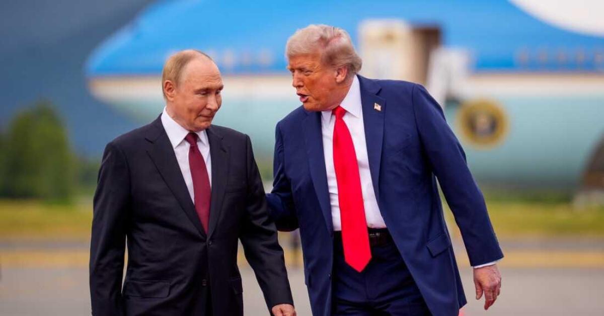 Usa, Trump rassicura dopo chiamata con Putin: "Grandi progressi, ci troveremo a Budapest per finire guerra, prossima settimana vertici tra consiglieri" Usa, Trump rassicura dopo chiamata con Putin: "Grandi progressi, ci troveremo a Budapest per finire guerra, prossima settimana vertici tra consiglieri"