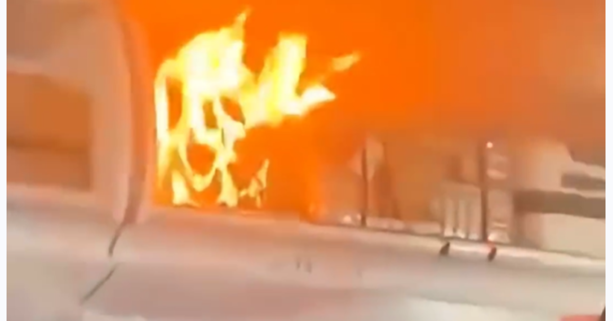 Incendio su volo Air China Hangzhou Seoul, rogo causato da "combustione spontanea di batteria al litio", aereo dirottato a Shanghai VIDEO Incendio su volo Air China Hangzhou Seoul, rogo causato da "combustione spontanea di batteria al litio", aereo dirottato a Shanghai VIDEO