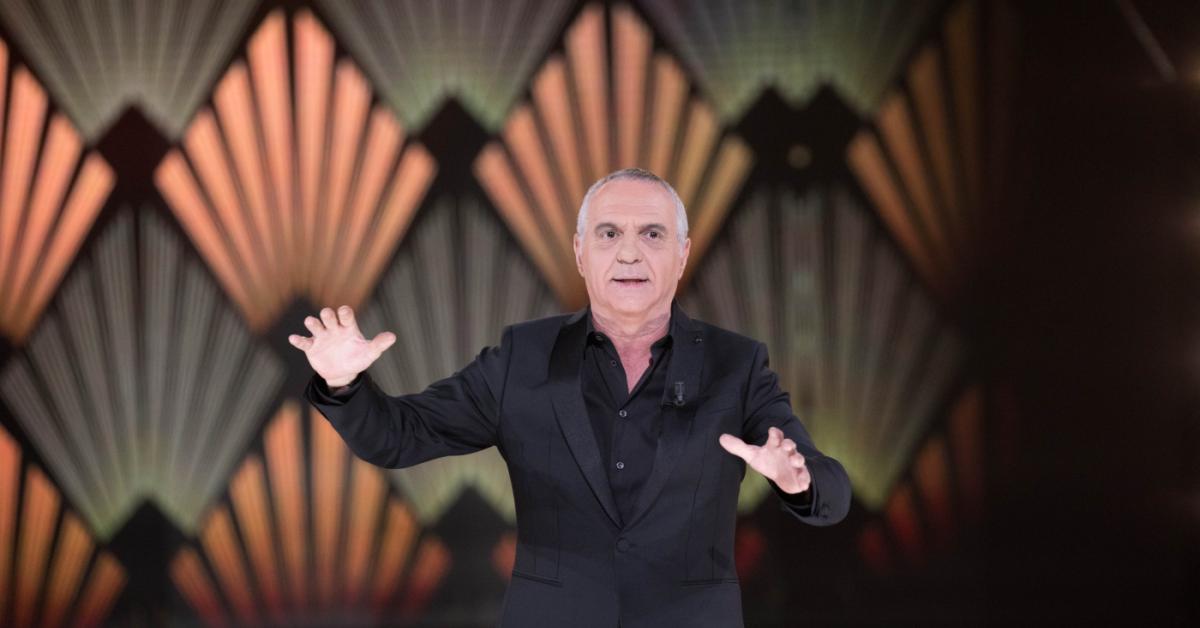 Giorgio Panariello, al via "E se domani...", la trama del racconto ironico e pungente del suo “viaggio nel futuro” e le date 2025/2026 Giorgio Panariello, al via "E se domani...", la trama del racconto ironico e pungente del suo “viaggio nel futuro” e le date 2025/2026
