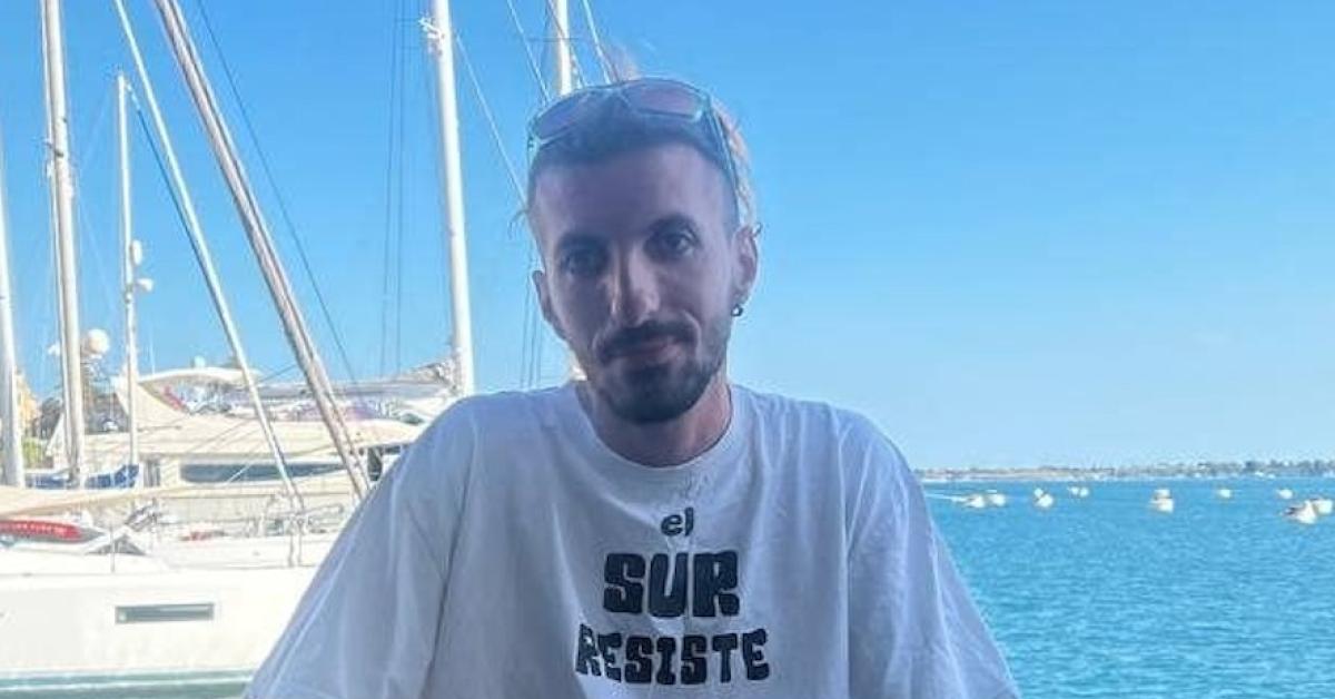 Flotilla, la denuncia per tortura dell’attivista Antonio La Piccirella contro Israele: “Violenza fisica, metallo nel pane, bevuta acqua del wc" Flotilla, la denuncia per tortura dell’attivista Antonio La Piccirella contro Israele: “Violenza fisica, metallo nel pane, bevuta acqua del wc"